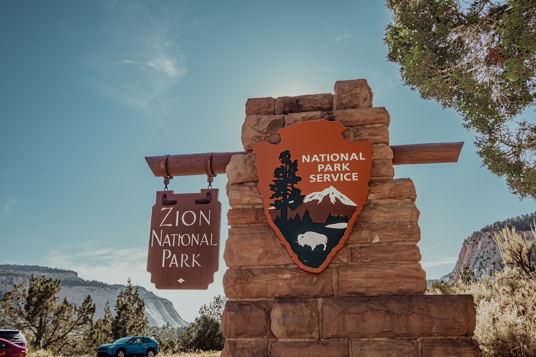 Photo national park sign restoration