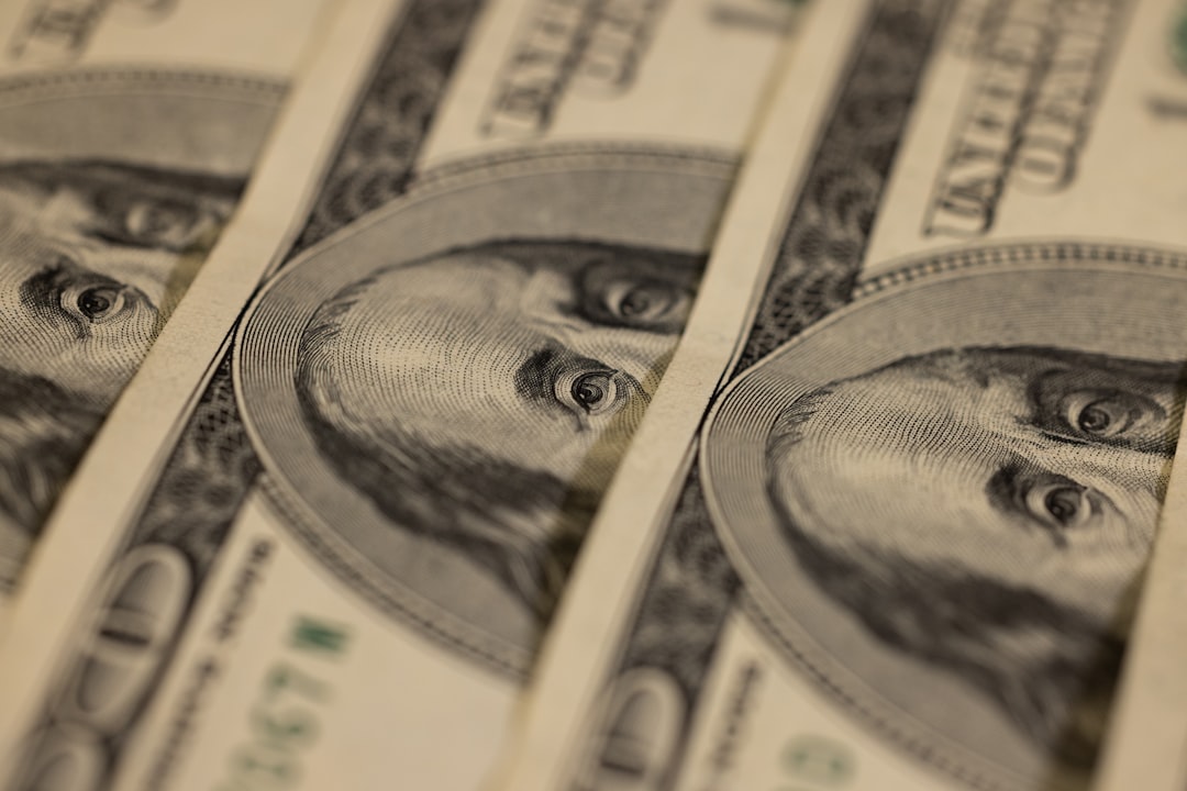 Fluctuating Oil Prices: Impact and Outlook Photo oil prices